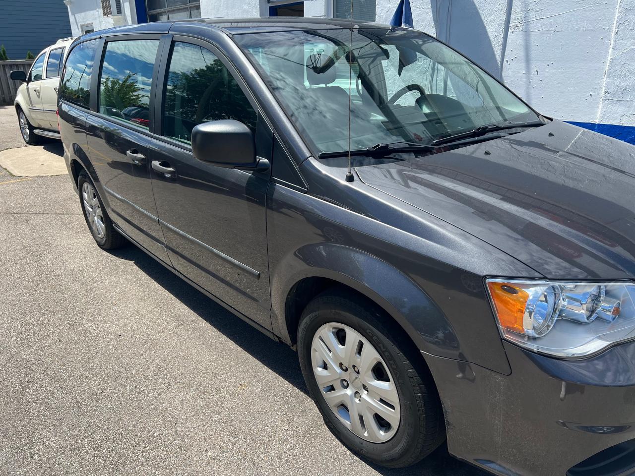 2016 Dodge Grand Caravan CANADA VALUE PACKAGE - Photo #8
