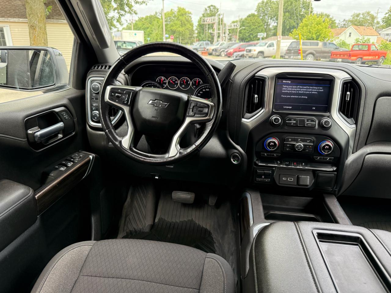 2021 Chevrolet Silverado 1500 LT Trail Boss - Photo #9