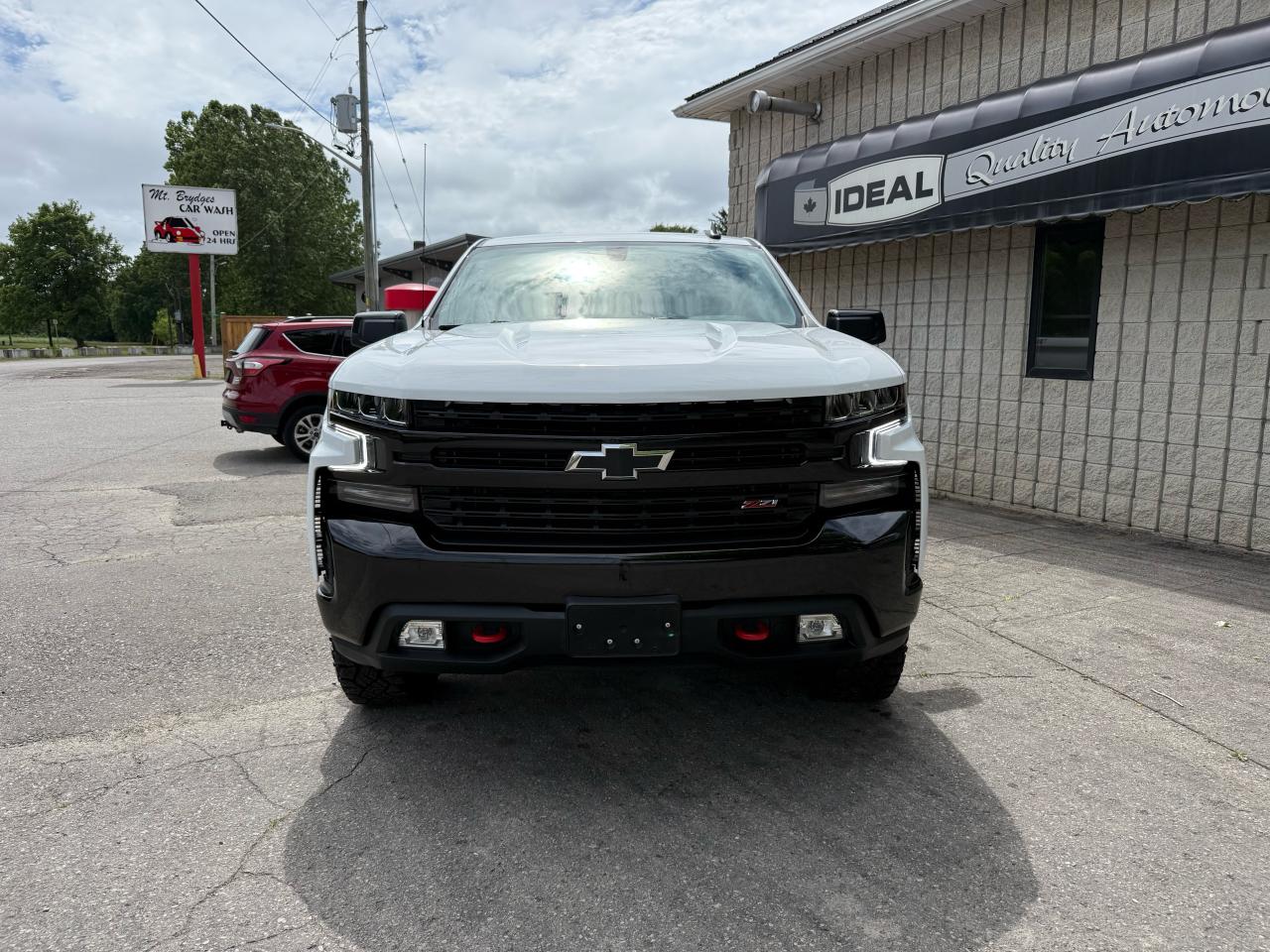 2021 Chevrolet Silverado 1500 LT Trail Boss - Photo #2