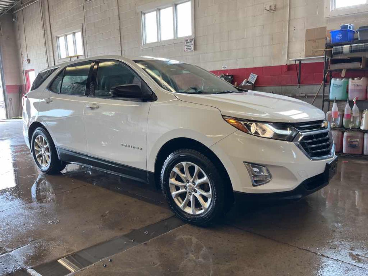 2018 Chevrolet Equinox LS - Photo #3
