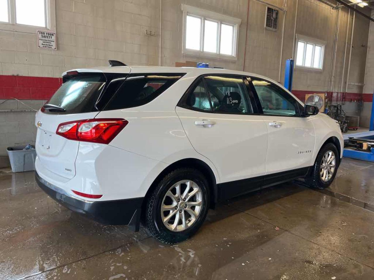 2018 Chevrolet Equinox LS - Photo #4