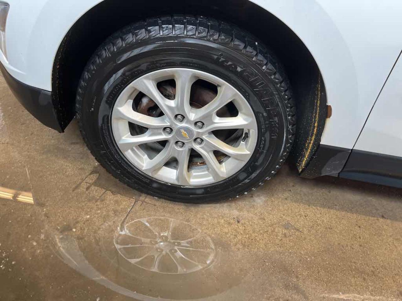 2018 Chevrolet Equinox LS - Photo #17