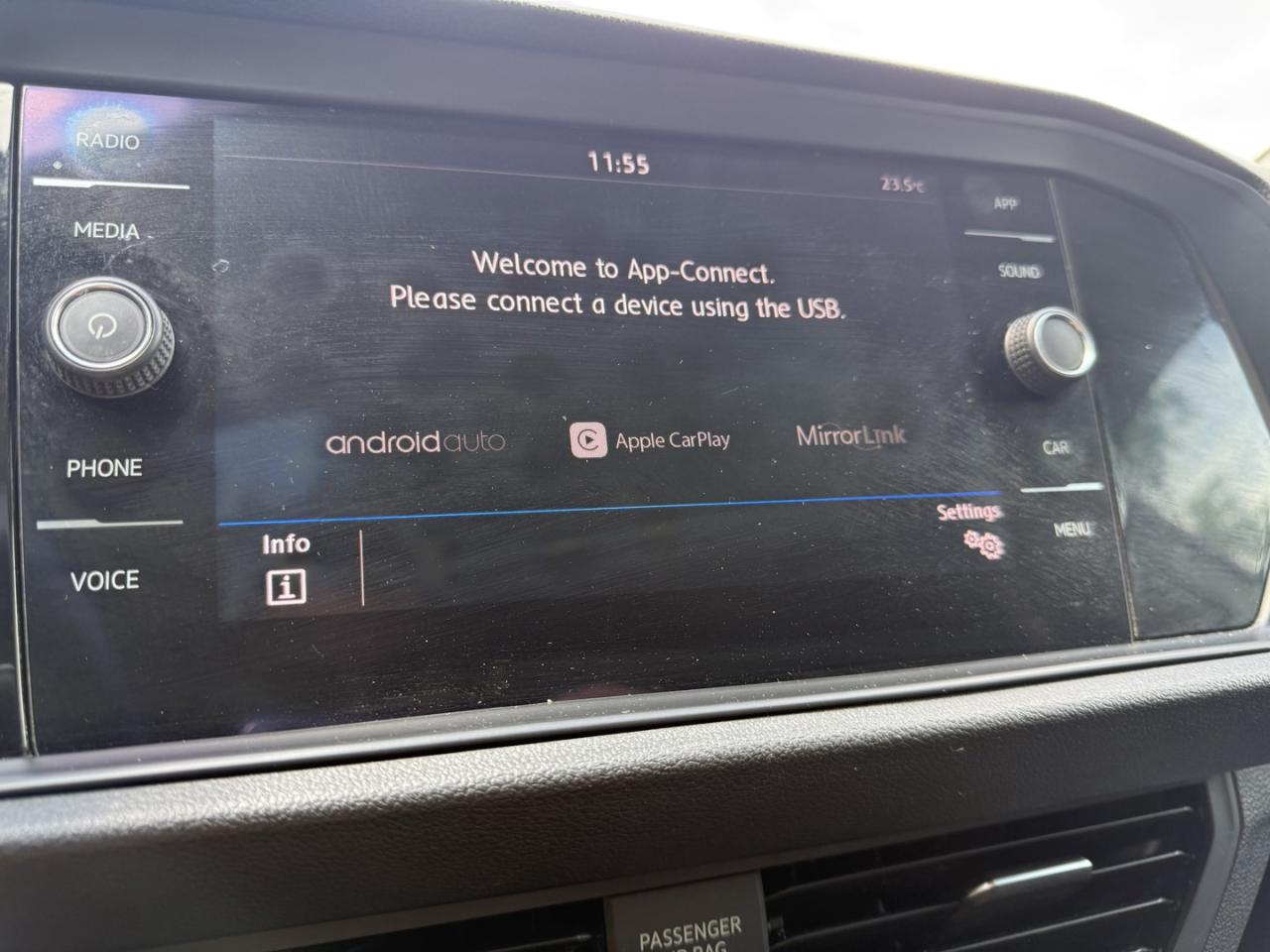 2019 Volkswagen Jetta 1.4T SEL 8A - Photo #12