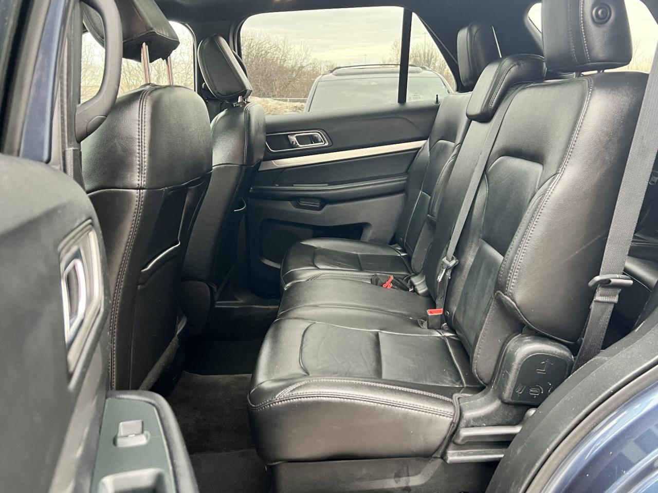 2018 Ford Explorer XLT 4WD - Photo #7