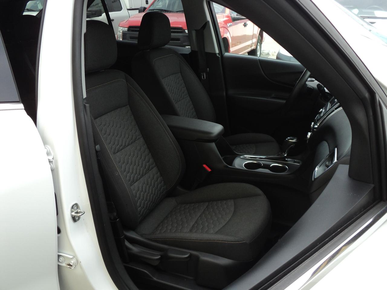 2019 Chevrolet Equinox LT AWD 1.5L4cylGas HeatedSeats BackUpCam - Photo #12