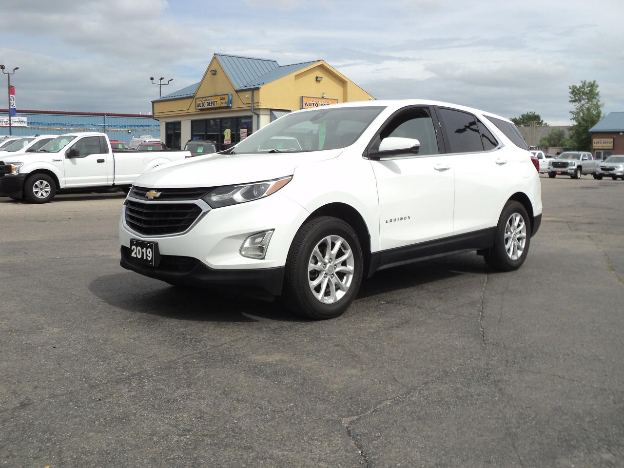 2019 Chevrolet Equinox LT AWD 1.5L4cylGas HeatedSeats BackUpCam - Photo #2