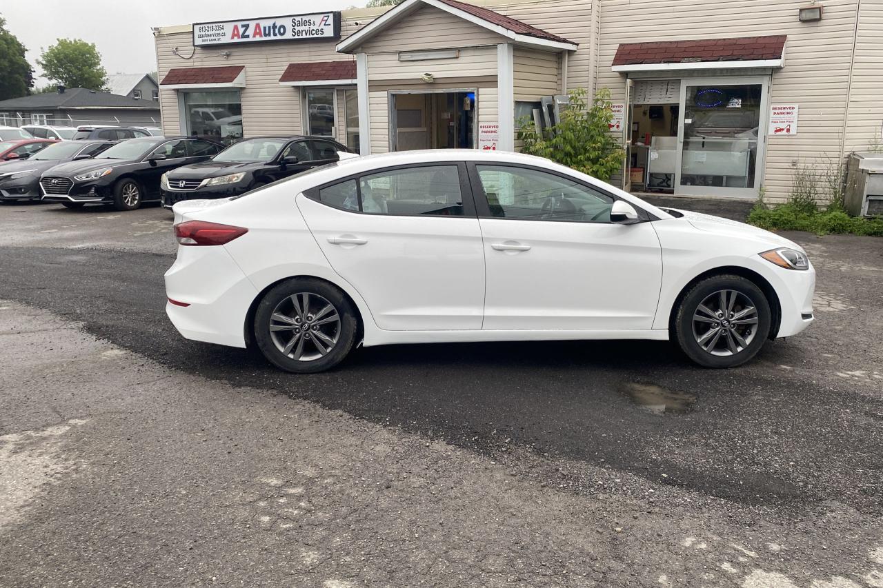 2017 Hyundai Elantra GL - Photo #7