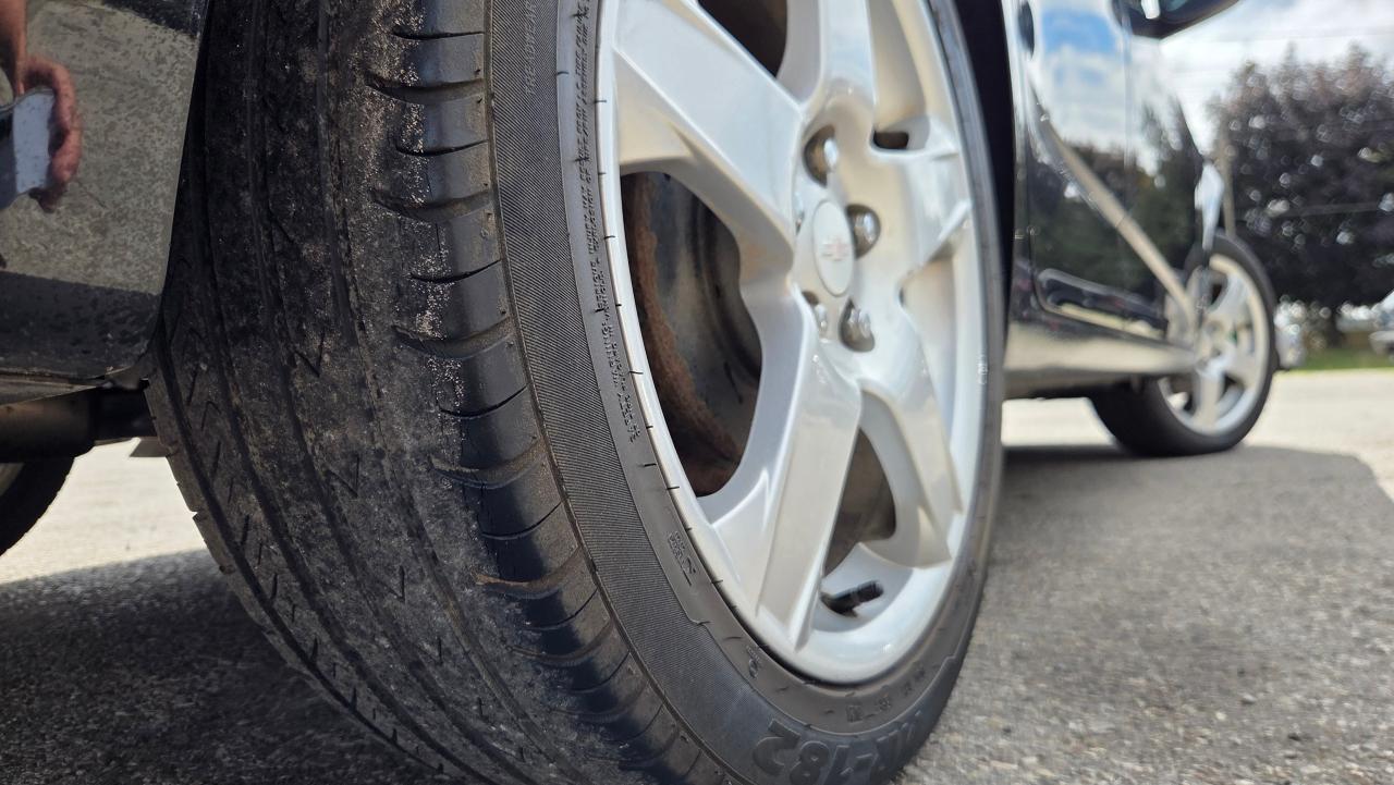 2015 Chevrolet Sonic LT Backup Cam/Winter tires/rims - Photo #18