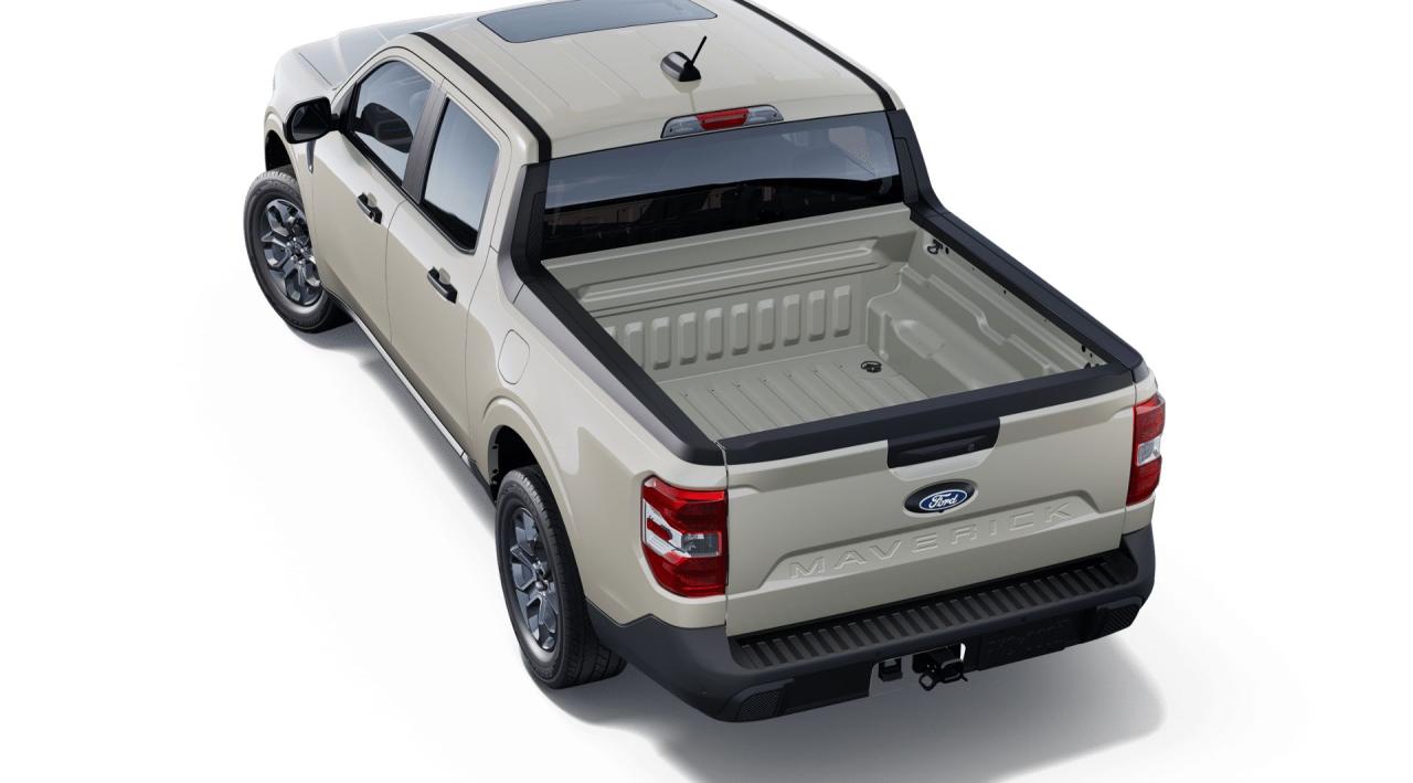 2025 Ford Maverick XLT AWD SuperCrew Photo1