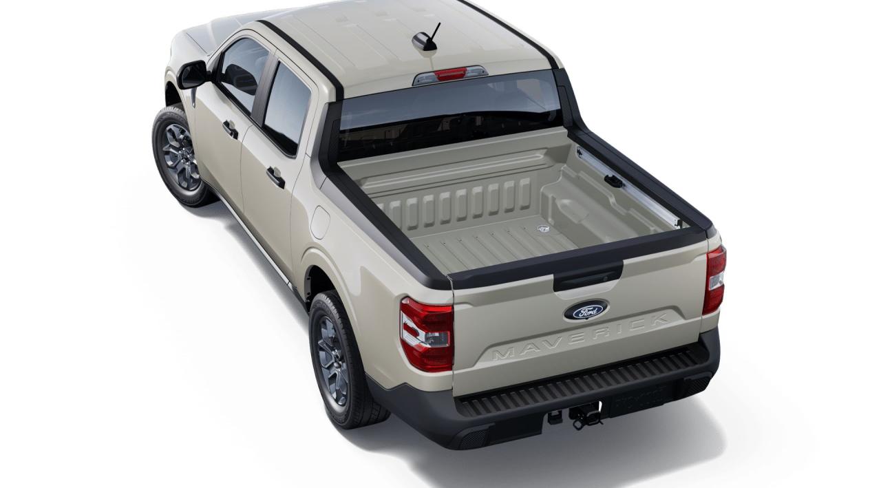 2025 Ford Maverick XLT AWD SuperCrew Photo1