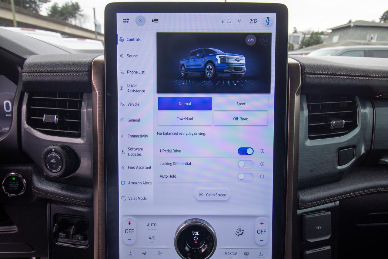 2023 Ford F-150 Lariat 4WD SuperCrew 5.5' Box Photo5