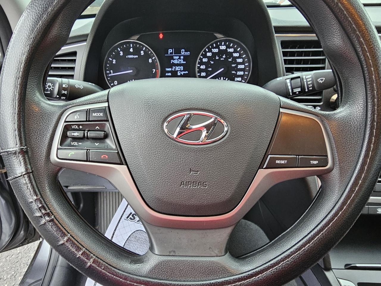 2018 Hyundai Elantra LE Auto, Auto, Bluetooth, A/C, Accident Free - Photo #11