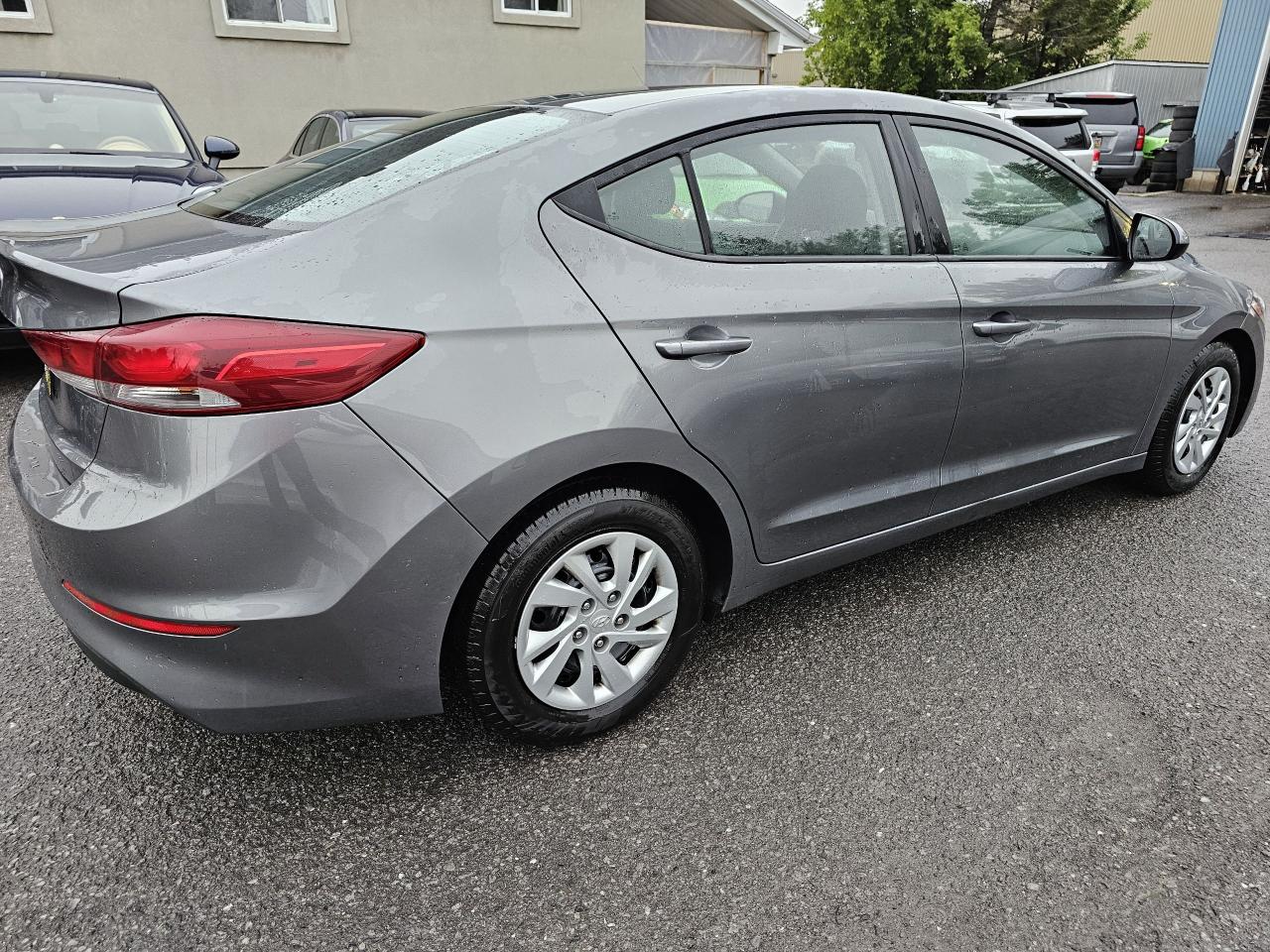 2018 Hyundai Elantra LE Auto, Auto, Bluetooth, A/C, Accident Free - Photo #4