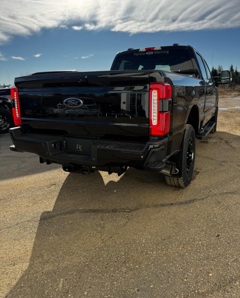 2025 Ford F-350 Super Duty SRW XLT Photo