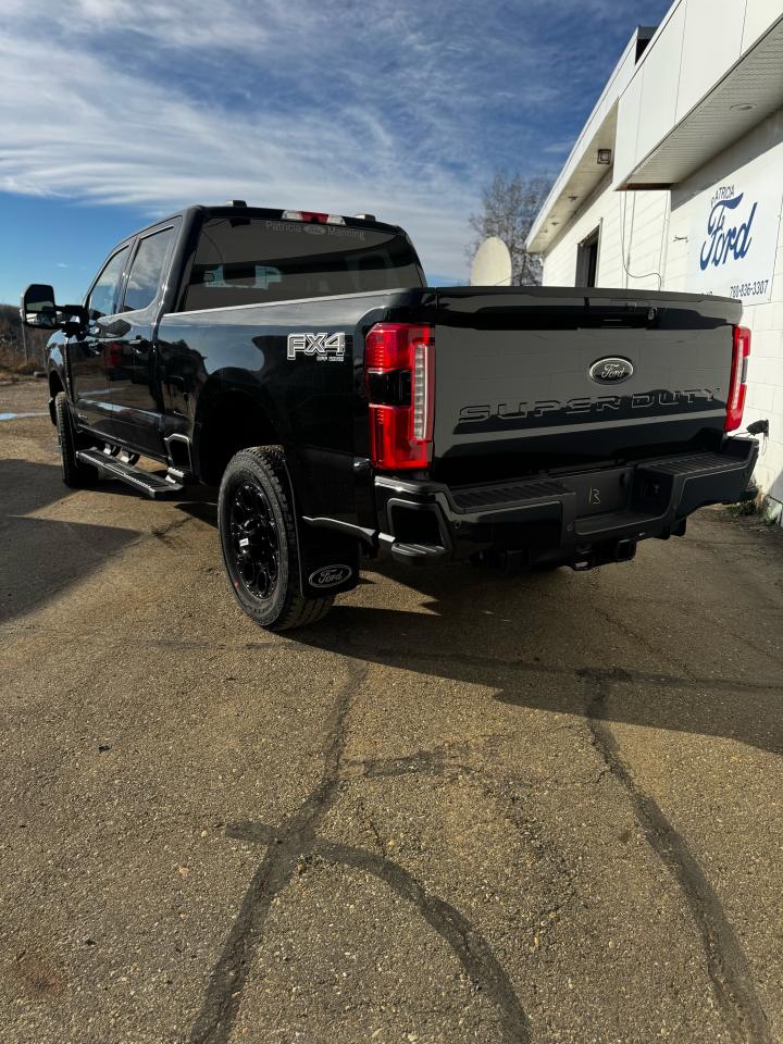 2025 Ford F-350 Super Duty SRW XLT Photo2