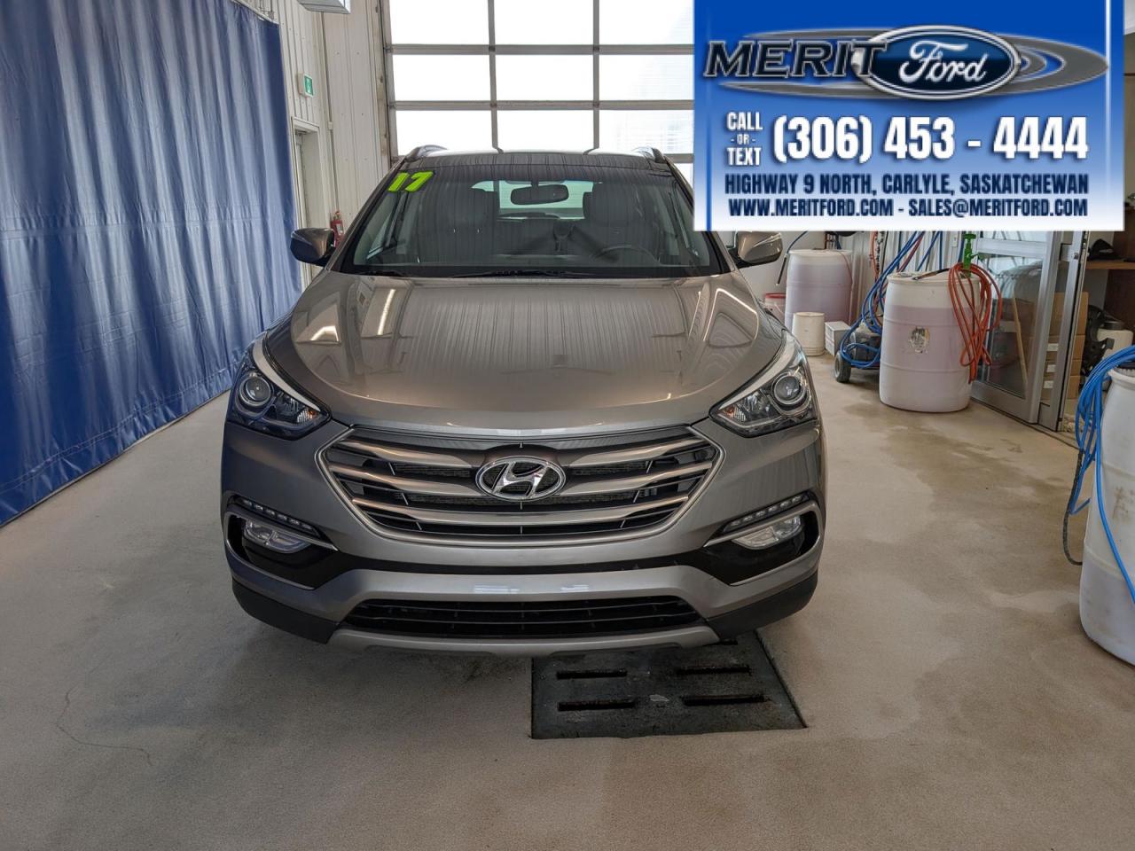 2017 Hyundai Santa Fe Sport Luxury - AWD, Heated + Photo5