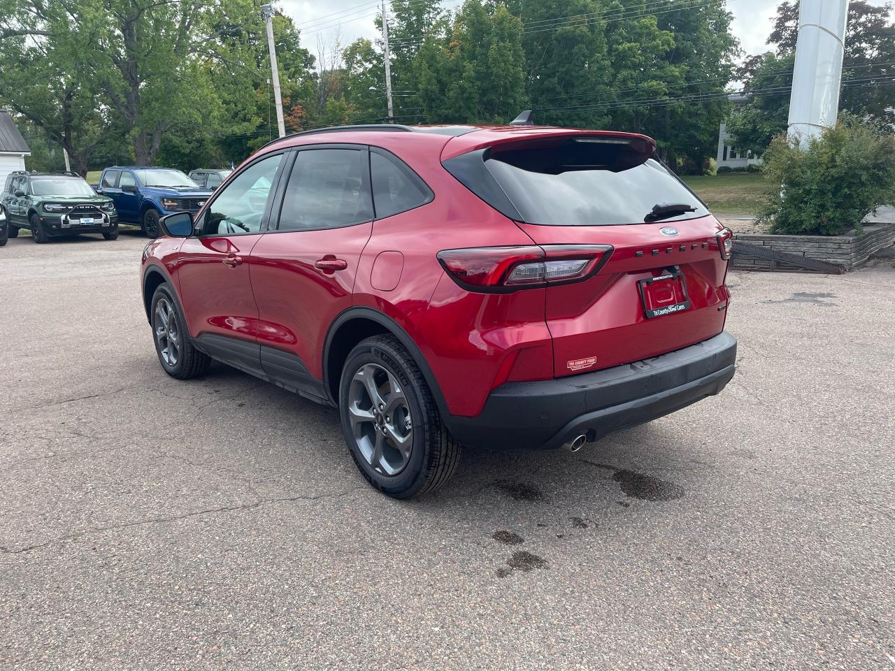 2025 Ford Escape ST-Line Photo4