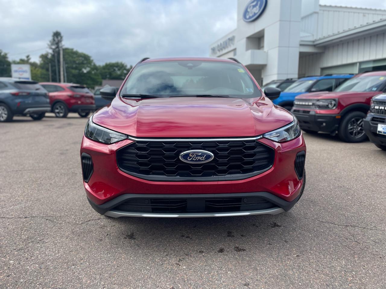 2025 Ford Escape ST-Line Photo1