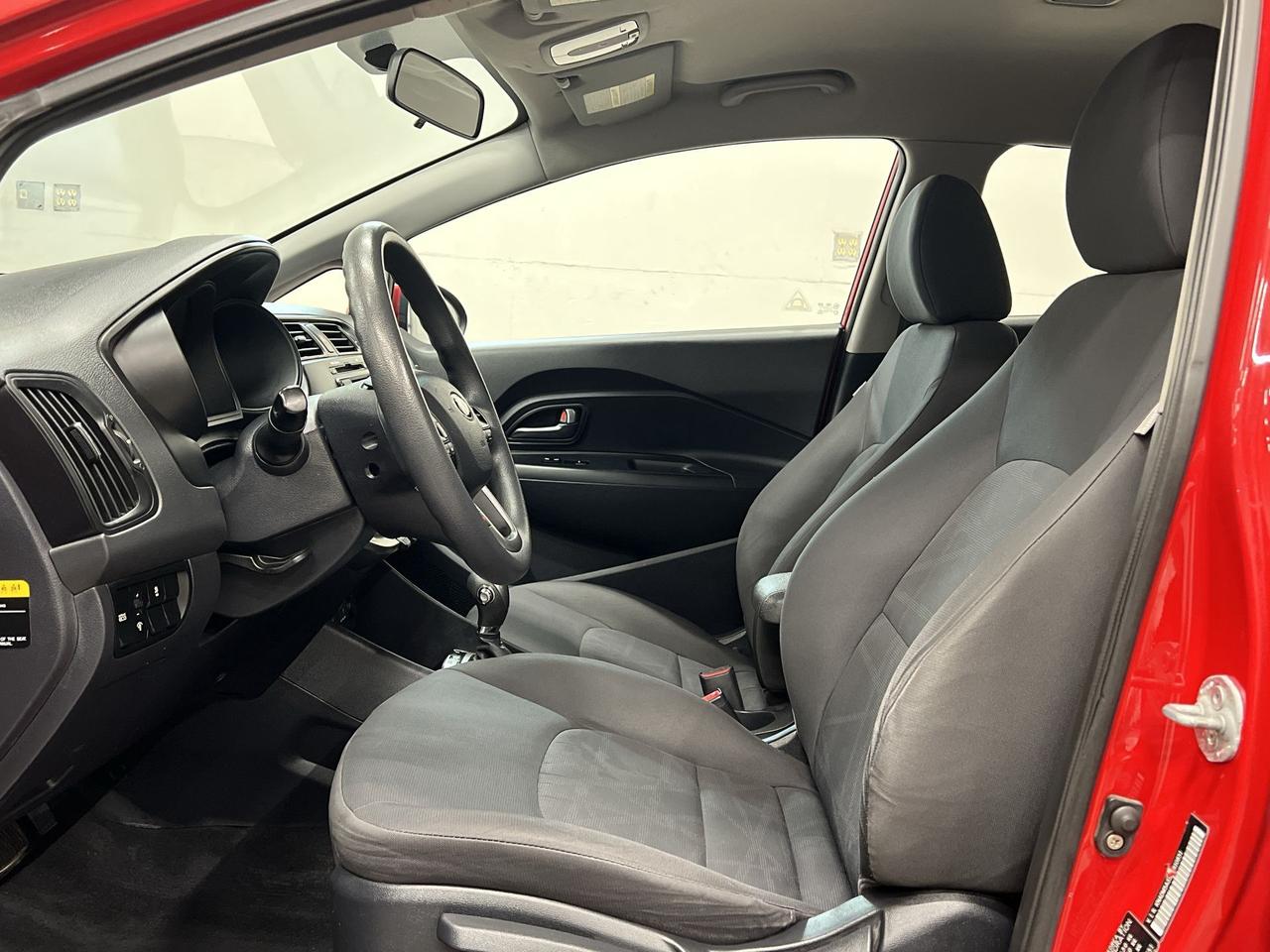 2013 Kia Rio5 HATCH| HTD SEATS| AUTO| ONLY 92,000KMS| BLUETOOTH Photo