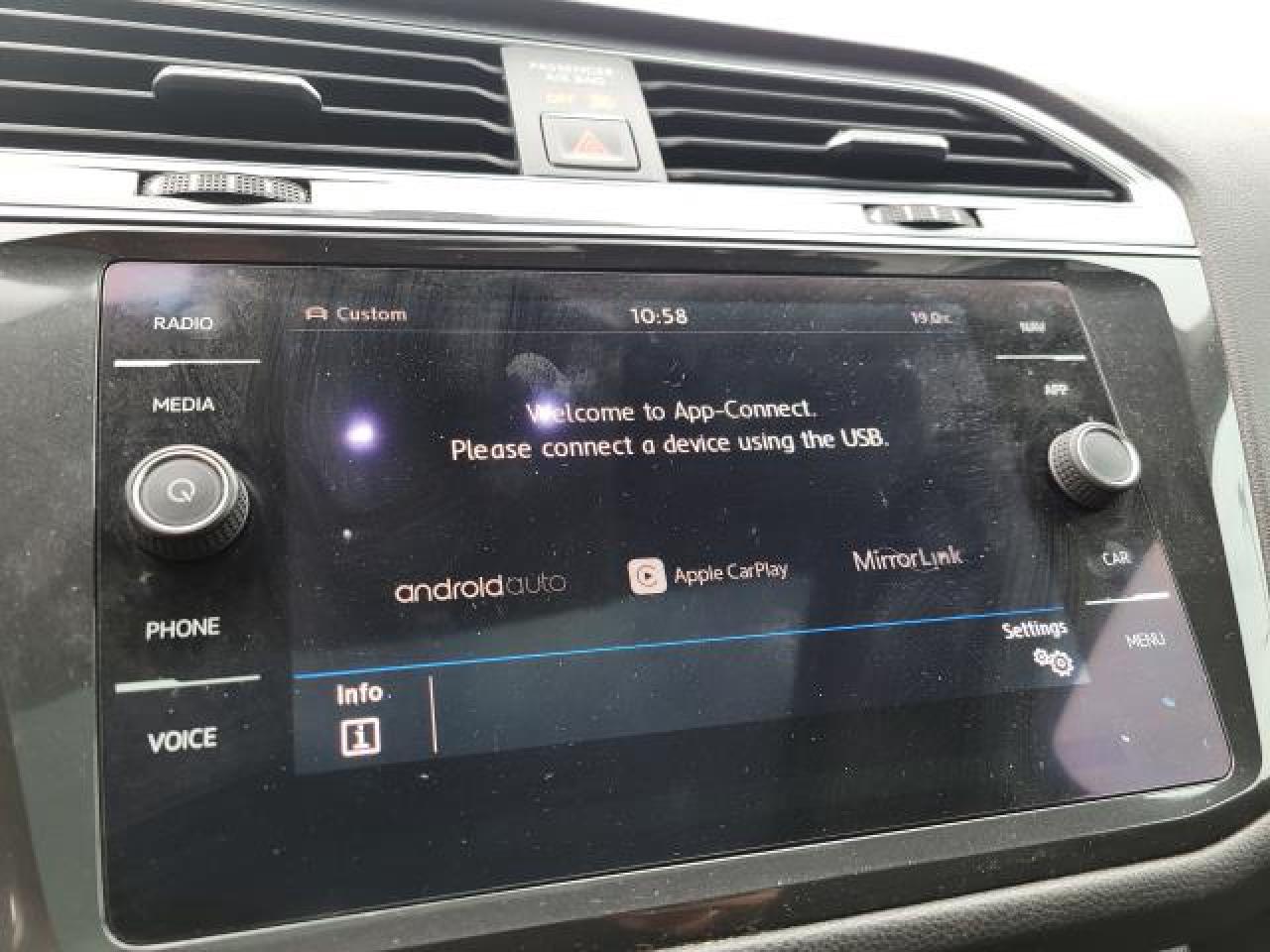 2018 Volkswagen Tiguan COMFORTLINE Photo