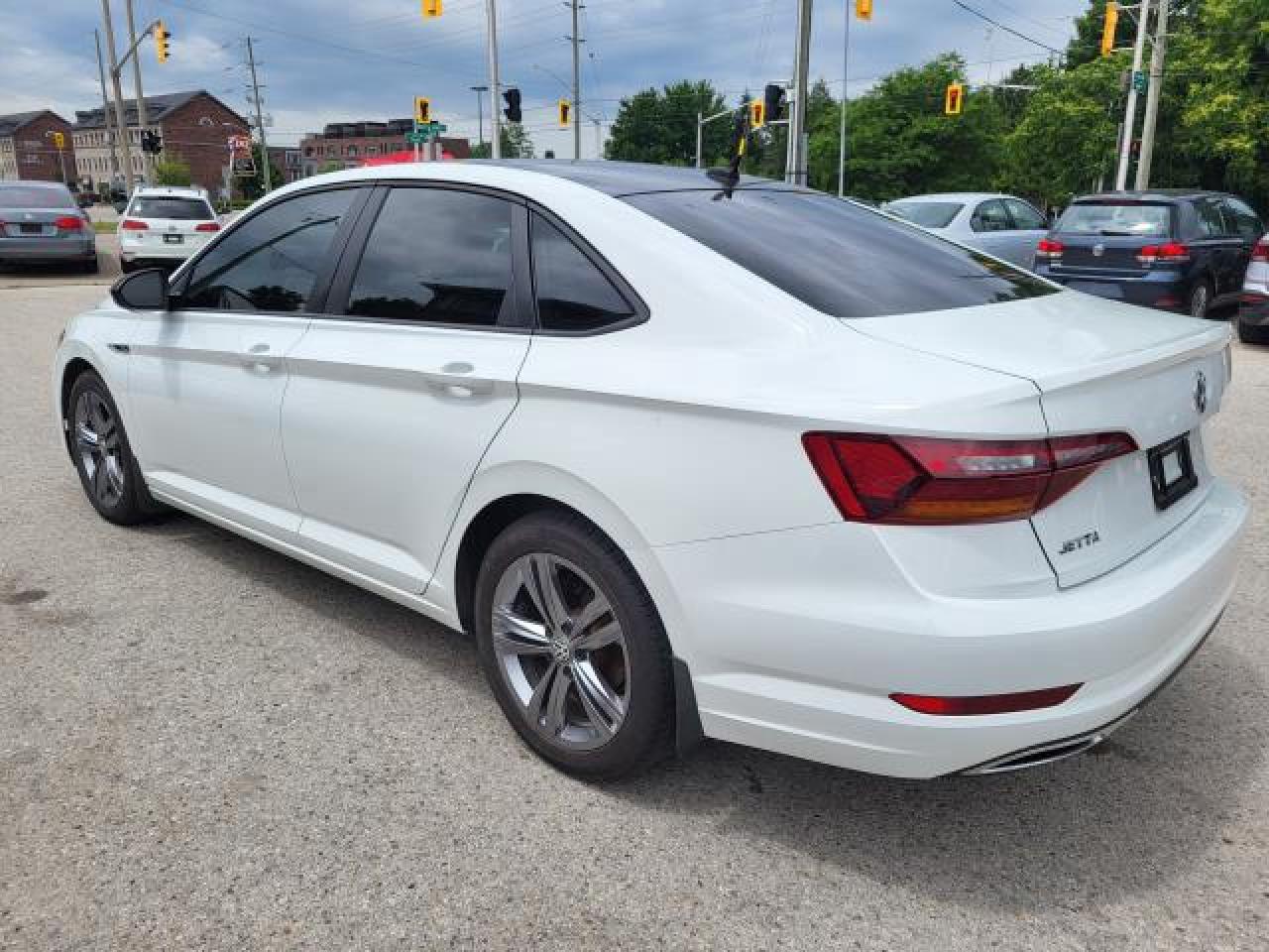 2019 Volkswagen Jetta RLINE Photo28