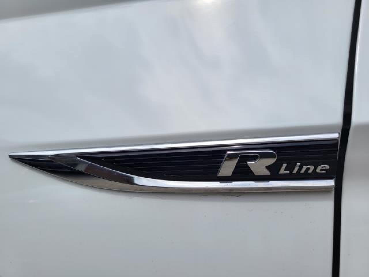 2019 Volkswagen Jetta RLINE Photo32