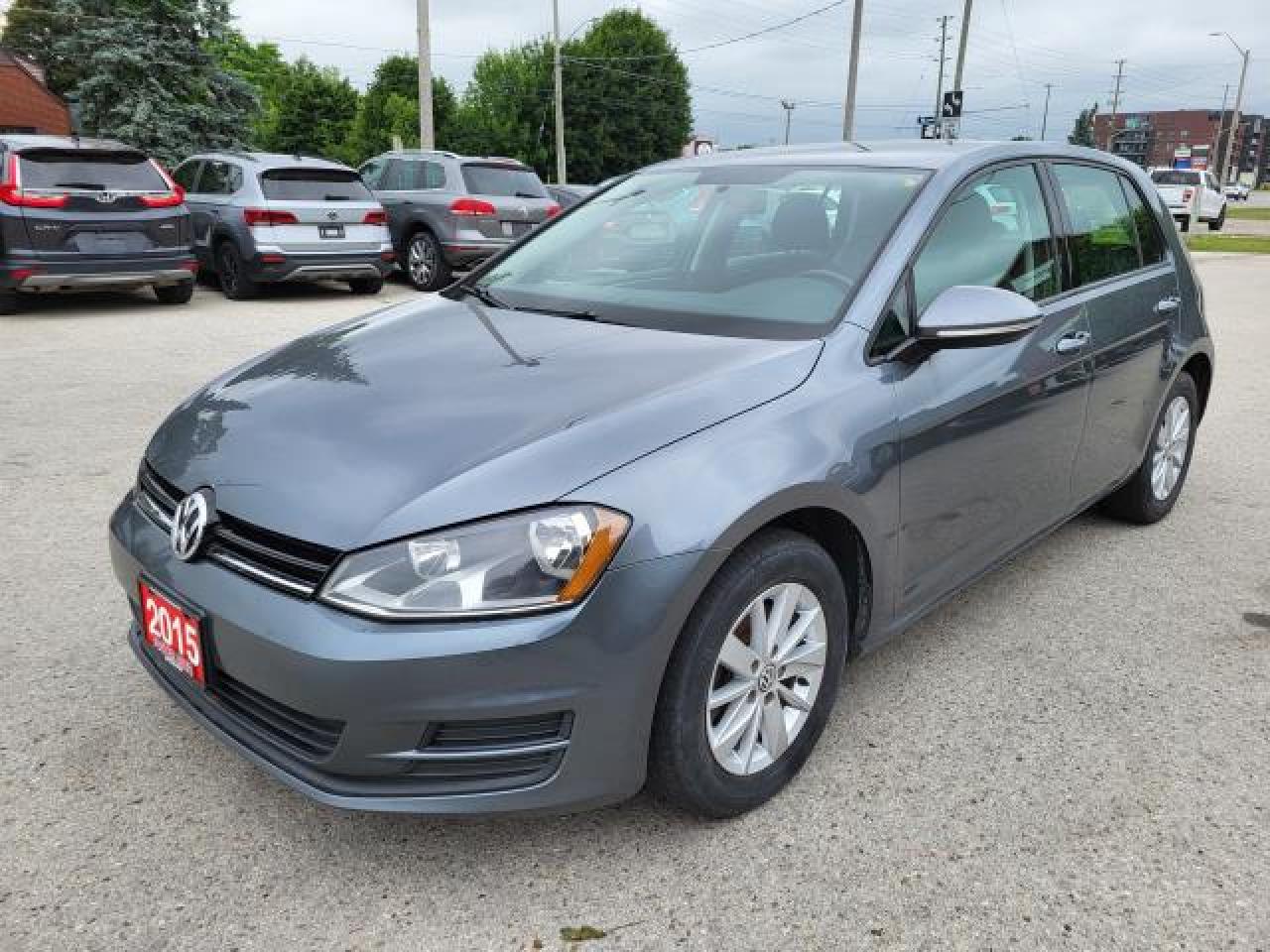 2015 Volkswagen Golf TRENDLINE Photo26