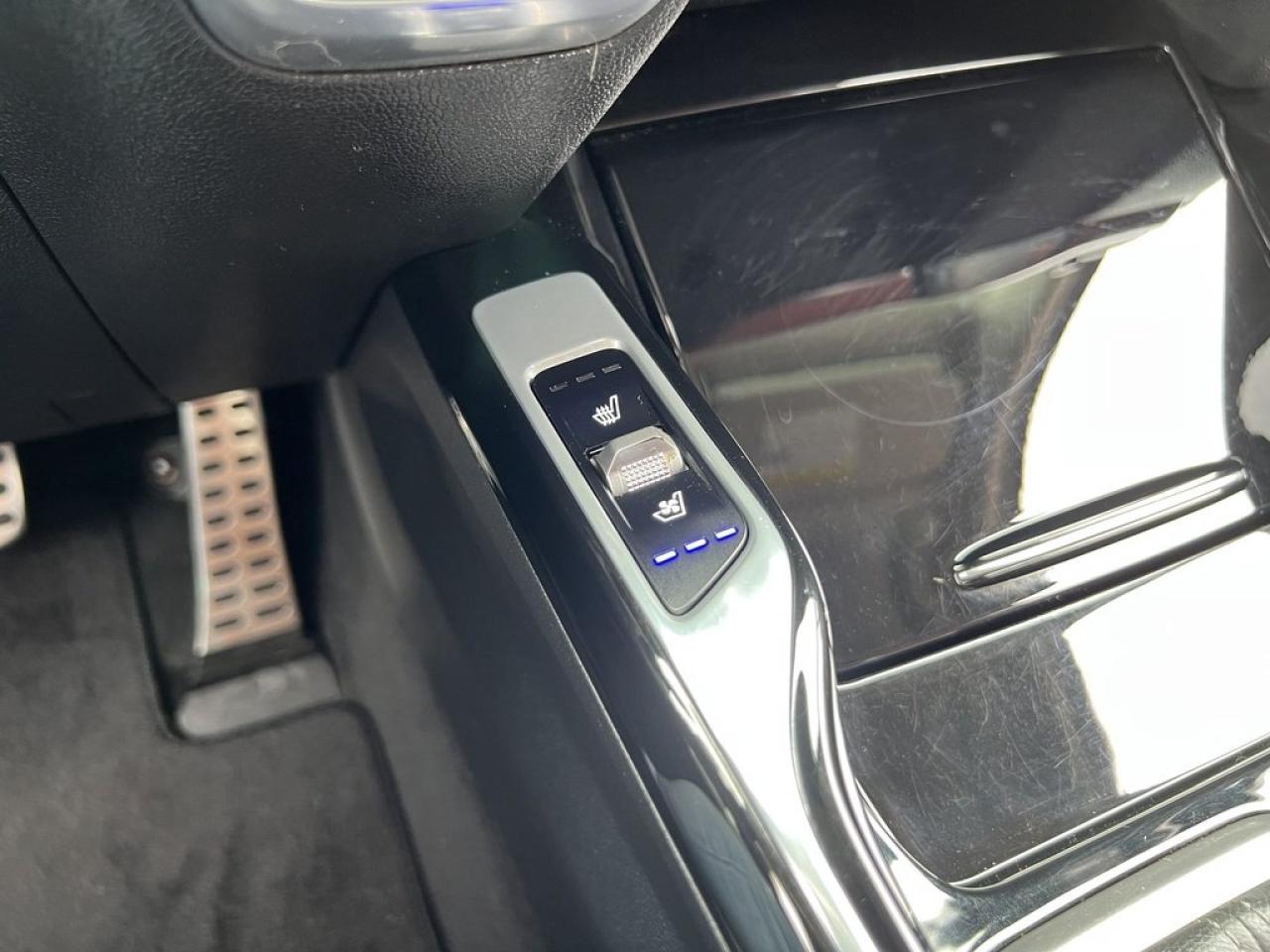 12728400