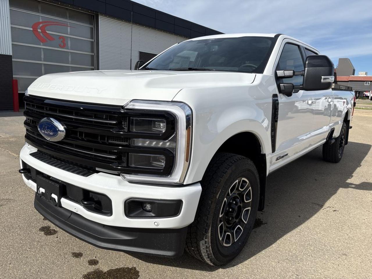 2025 Ford F-350 Super Duty SRW PLATINUM 8' Box 713A Photo1