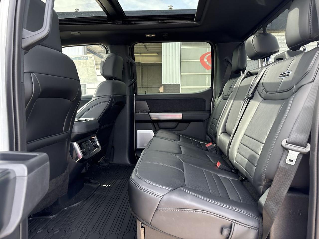 2025 Ford F-350 Super Duty SRW PLATINUM 8' Box 713A Photo5
