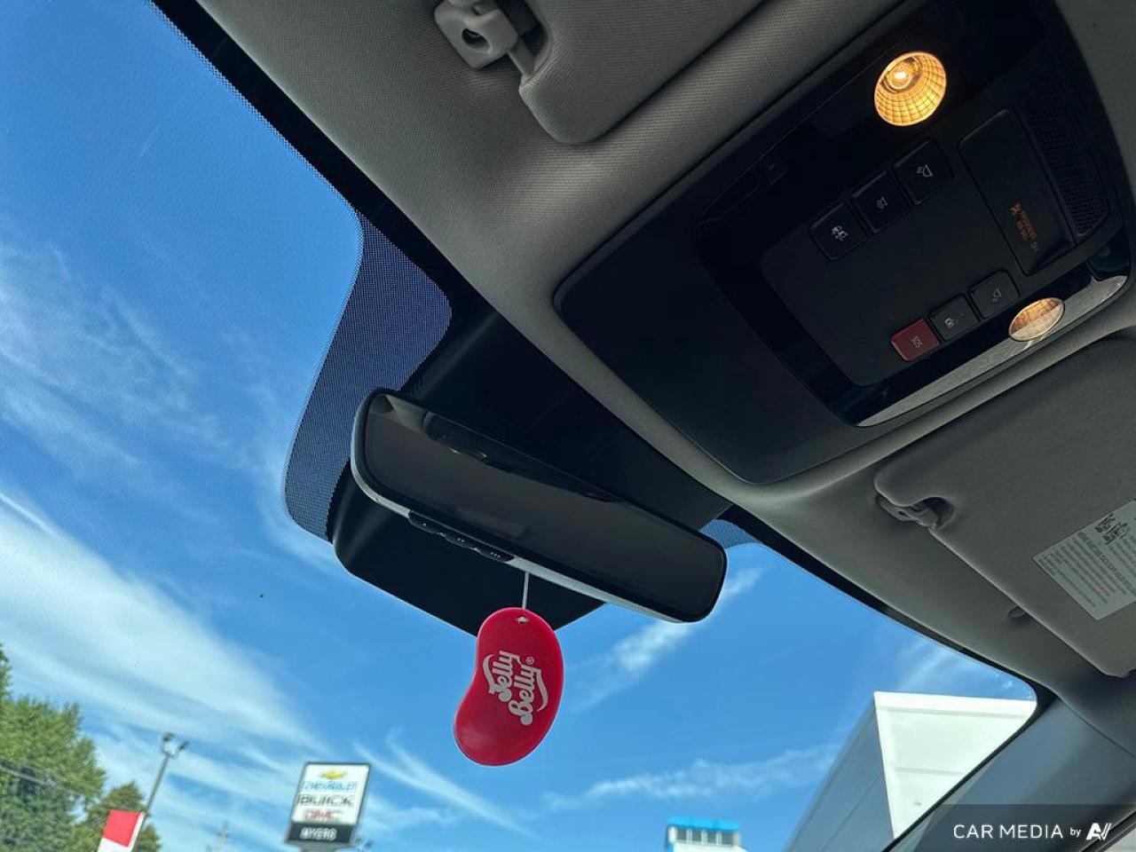 12728598