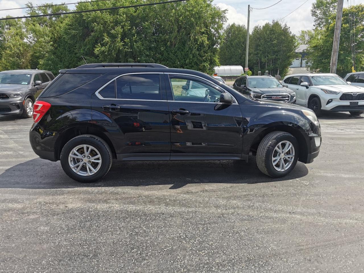 2017 Chevrolet Equinox LT - Photo #4