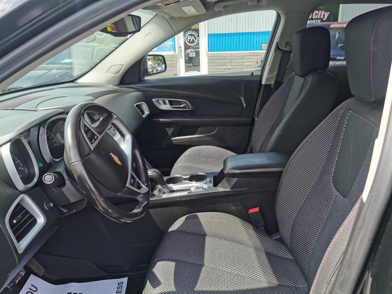2017 Chevrolet Equinox LT - Photo #15