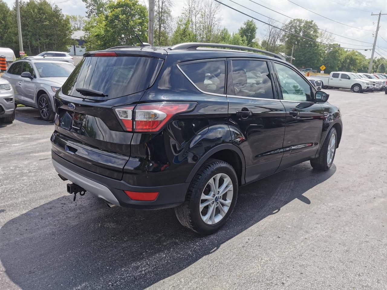2017 Ford Escape SE - Photo #5