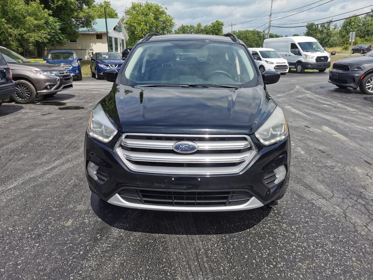 2017 Ford Escape SE - Photo #2