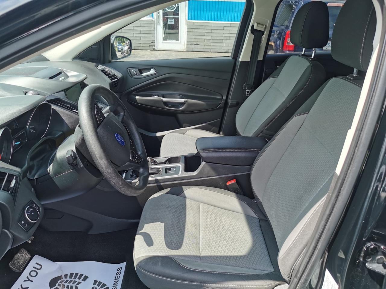 2017 Ford Escape SE - Photo #13