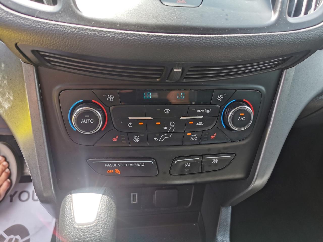 2017 Ford Escape SE - Photo #20