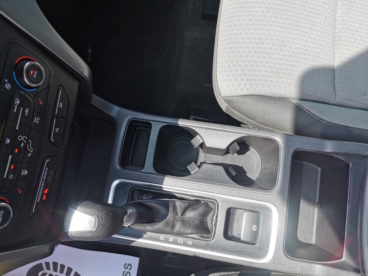 2017 Ford Escape SE - Photo #21