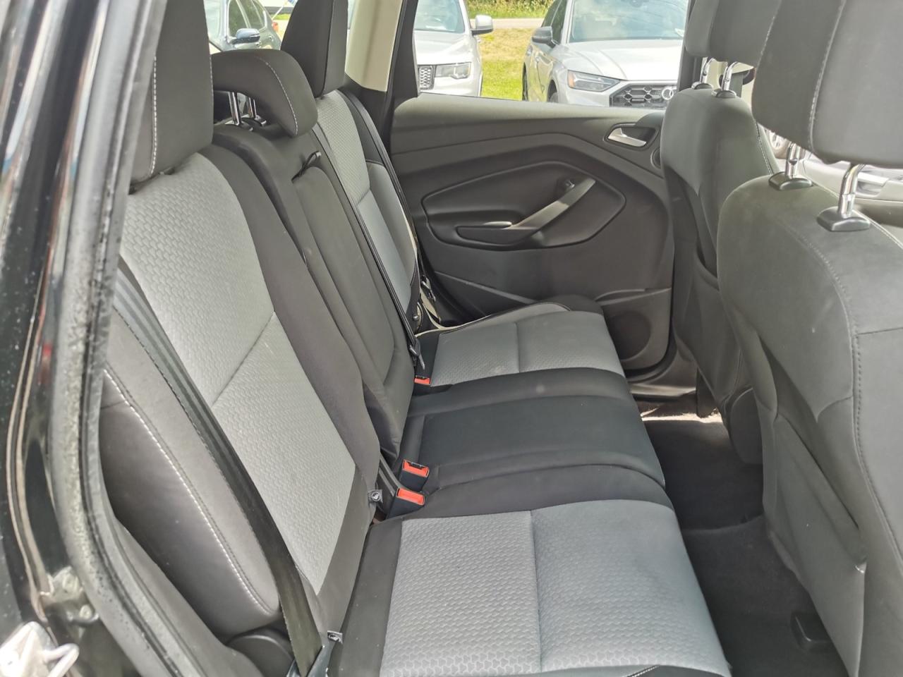 2017 Ford Escape SE - Photo #29