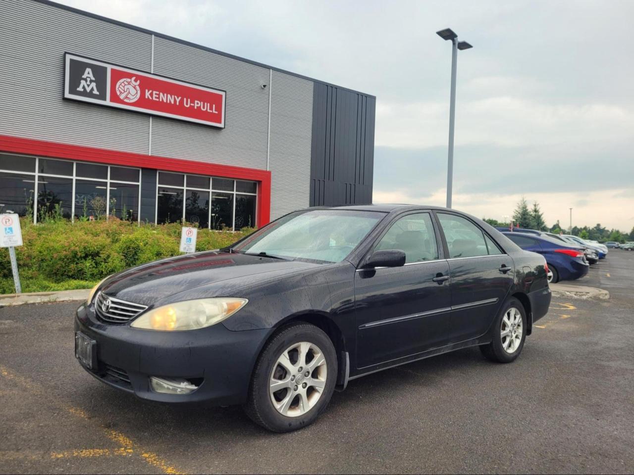 Used 2005 Toyota Camry LE V6 for sale in Ottawa, ON