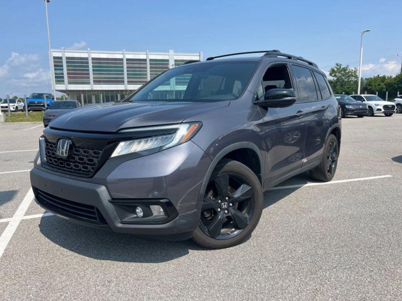 Used 2019 Honda Passport Touring AWD | Leather | Sunroof | Nav | Cooled + Heated Seats | Heated Wheel | and More ! for sale in Guelph, ON