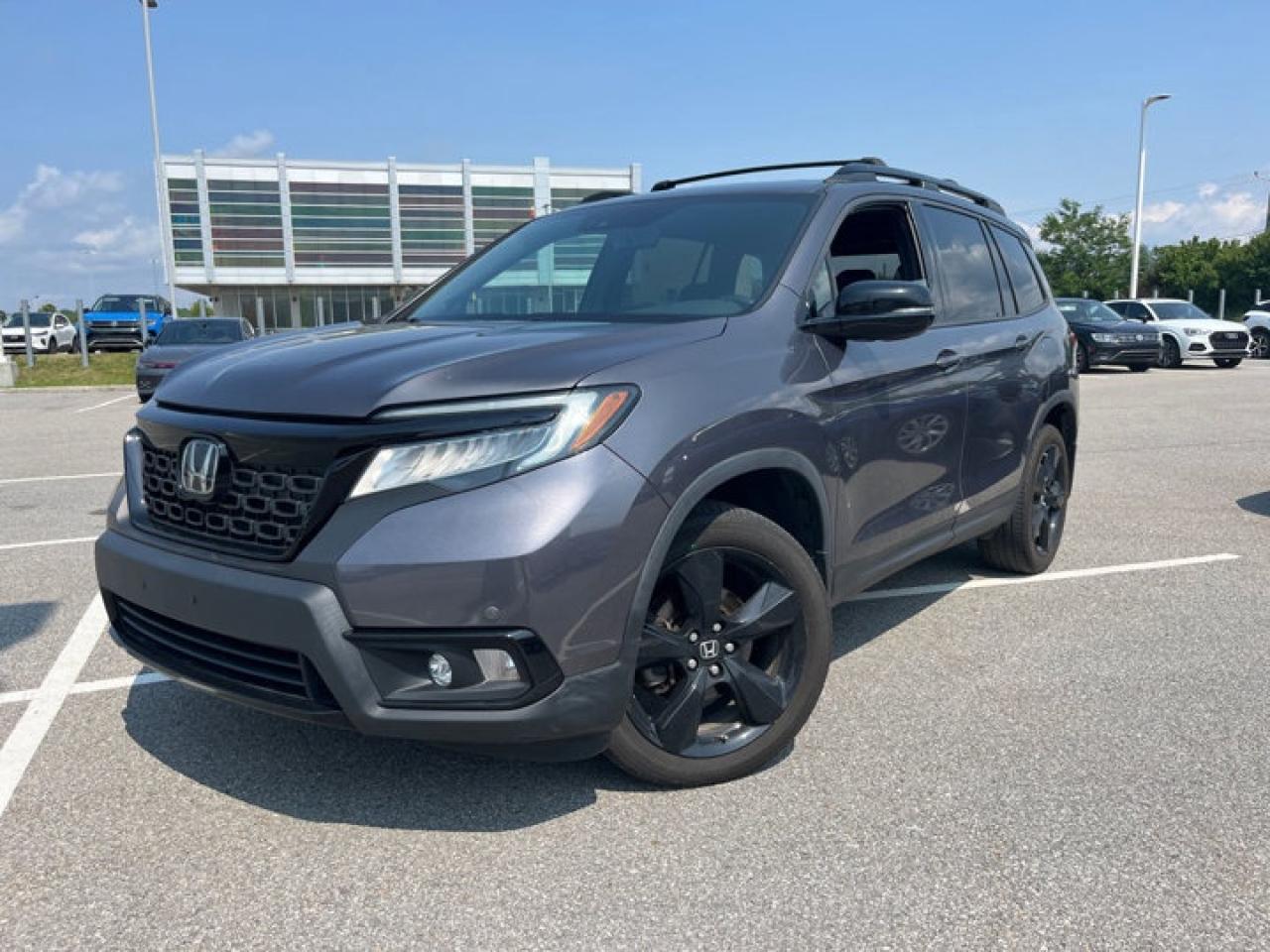 Used 2019 Honda Passport Touring AWD | Leather | Sunroof | Nav | Cooled + Heated Seats | Heated Wheel | and More ! for sale in Guelph, ON