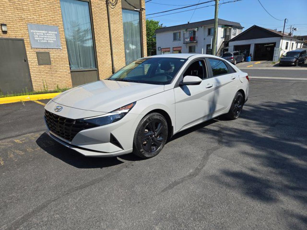 Used 2023 Hyundai Elantra Preferred | Apple CarPlay | Android Auto | Heated Seats & Steering | Remote Start | and More ! for sale in Guelph, ON