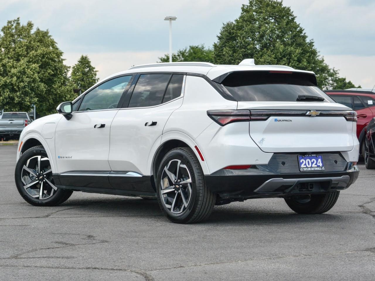 2024 Chevrolet Equinox EV LT Photo