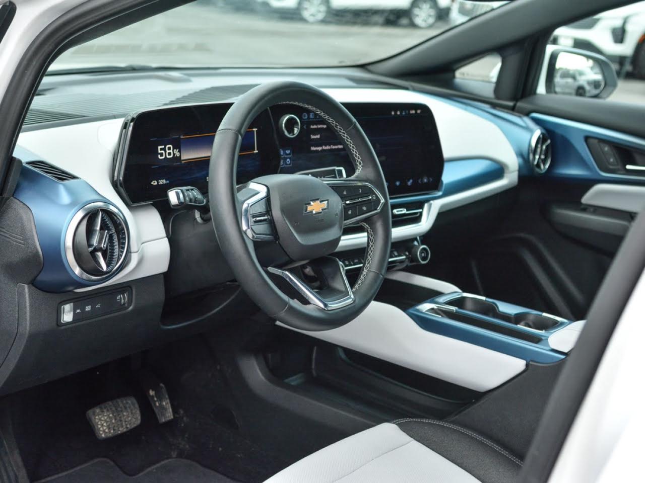 2024 Chevrolet Equinox EV LT Photo