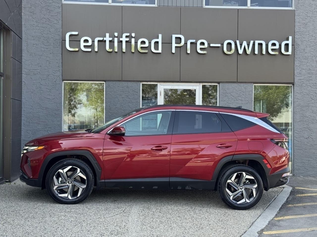 Used 2022 Hyundai Tucson HYBRID LUXURY w/ AWD / LEATHER / PANORAMIC ROOF for sale in Calgary, AB