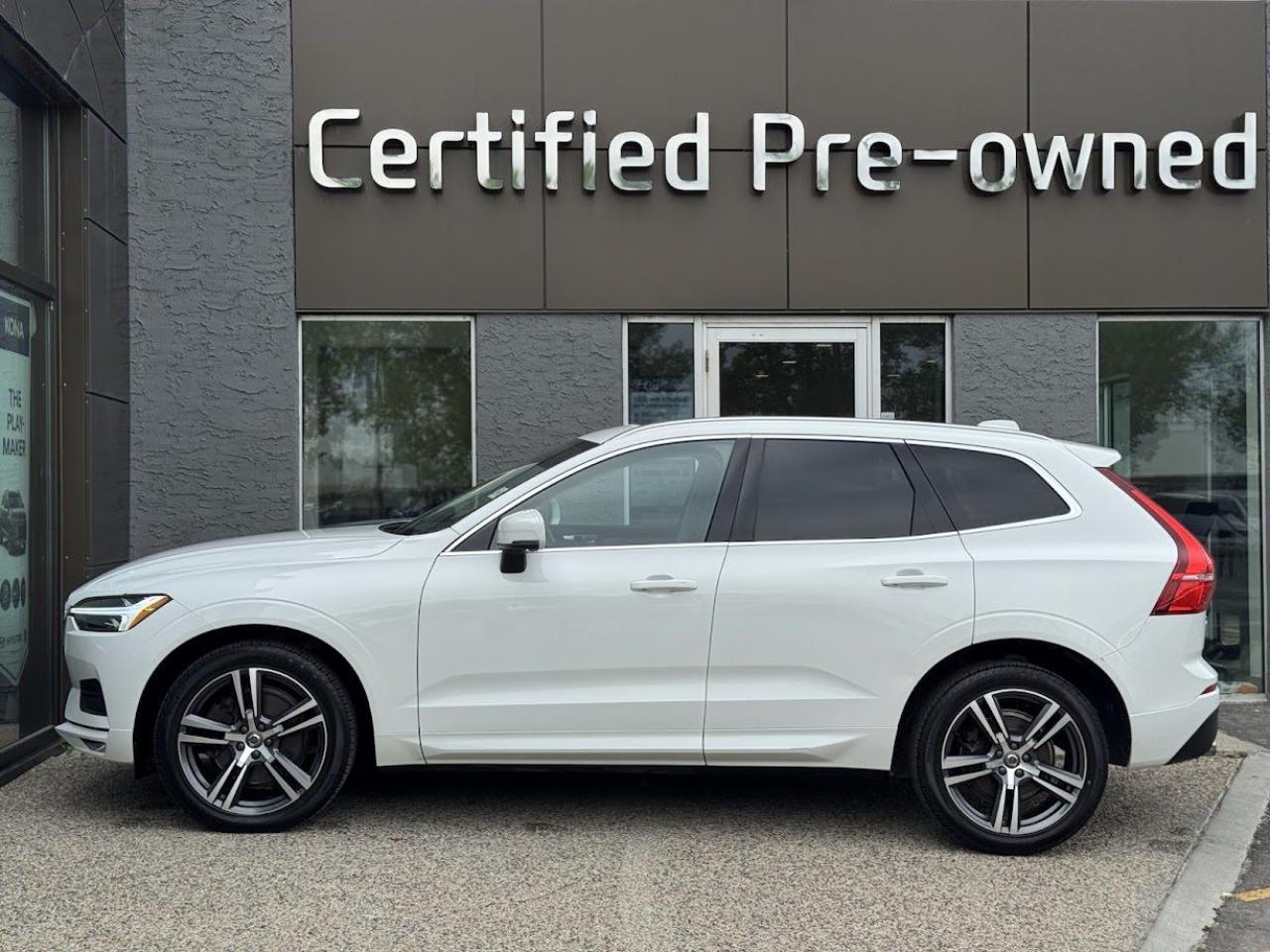 Used 2021 Volvo XC60 MOMENTUM T6 w/ TURBOCHARGED / PANO ROOF / AWD for sale in Calgary, AB