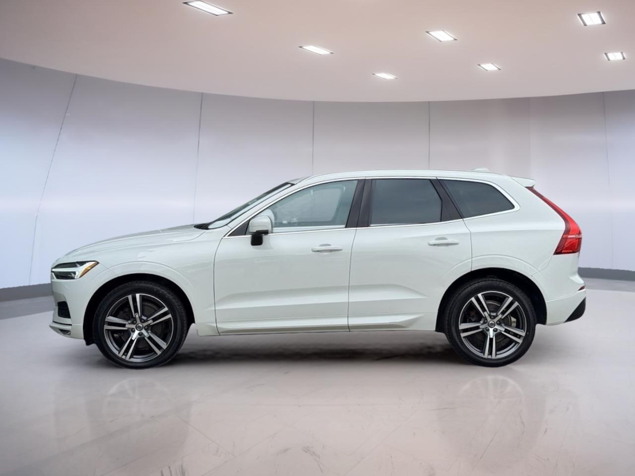 Used 2021 Volvo XC60 Momentum T6 for sale in Calgary, AB