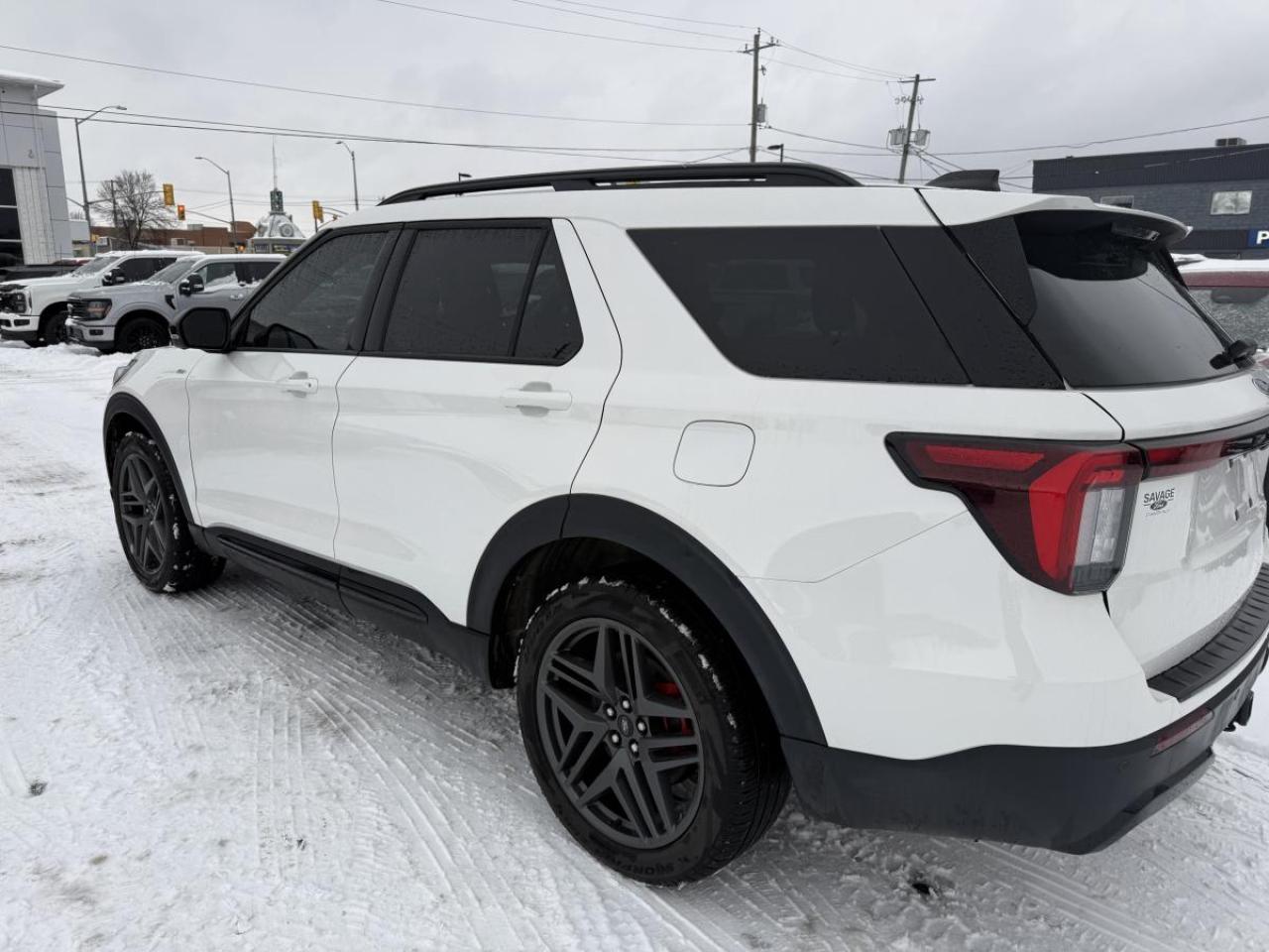 2025 Ford Explorer ST-Line Photo