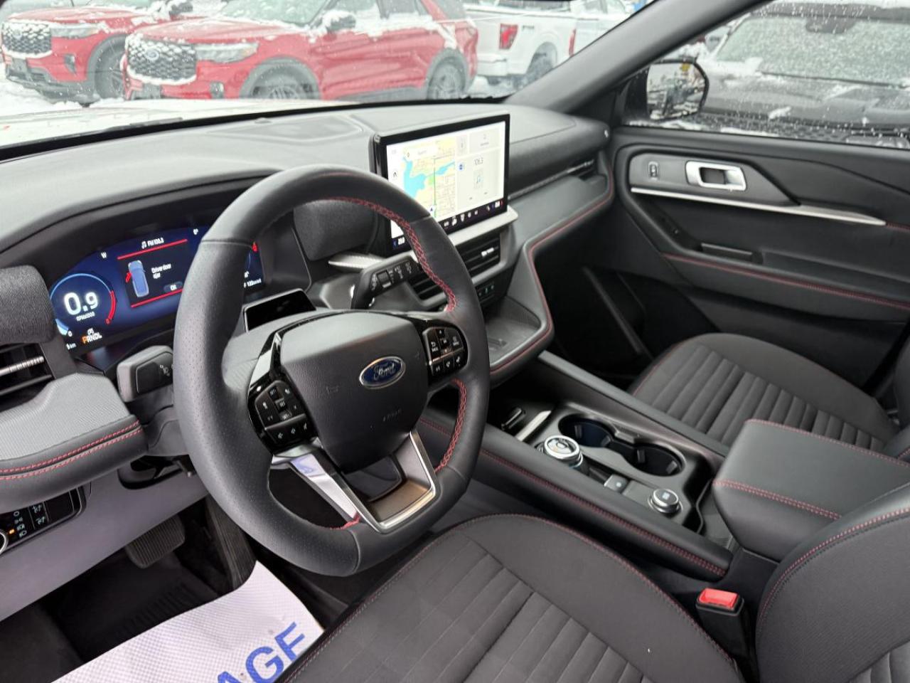 2025 Ford Explorer ST-Line Photo